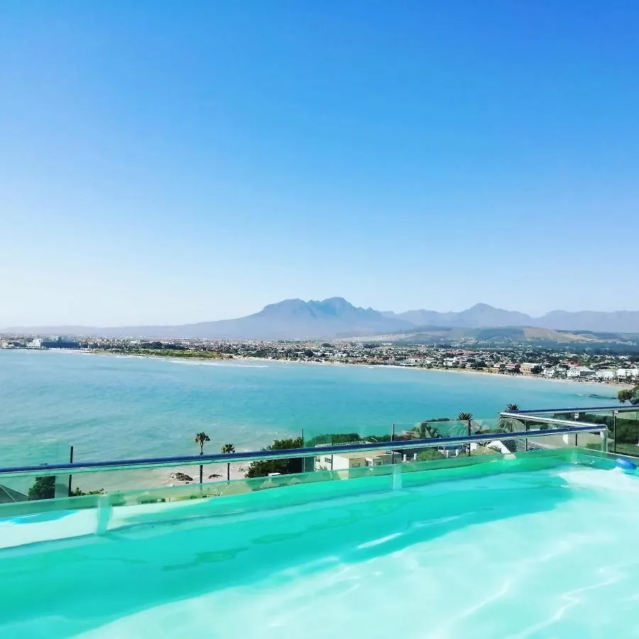 Gordon'S Shore Luxury Apartments - Solar Powered Gordons Bay