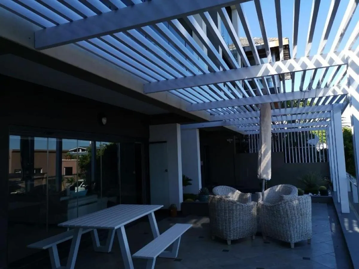 Gordon'S Shore Luxury Apartments - Solar Powered Gordonʼs Bay
