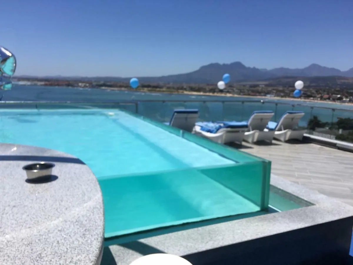 Gordon'S Shore Luxury Apartments - Solar Powered Gordons Bay